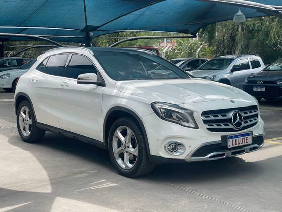 MERCEDES-BENZ GLA 200 1.6 CGI FLEX ADVANCE 7G-DCT